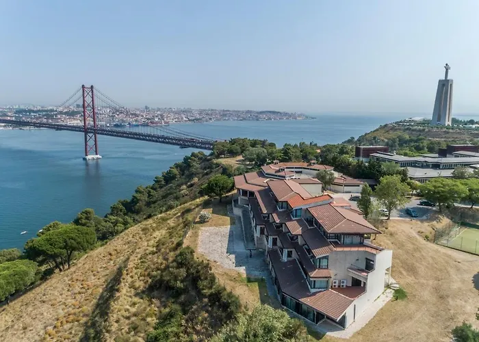 Hi Almada - Pousada De Juventude